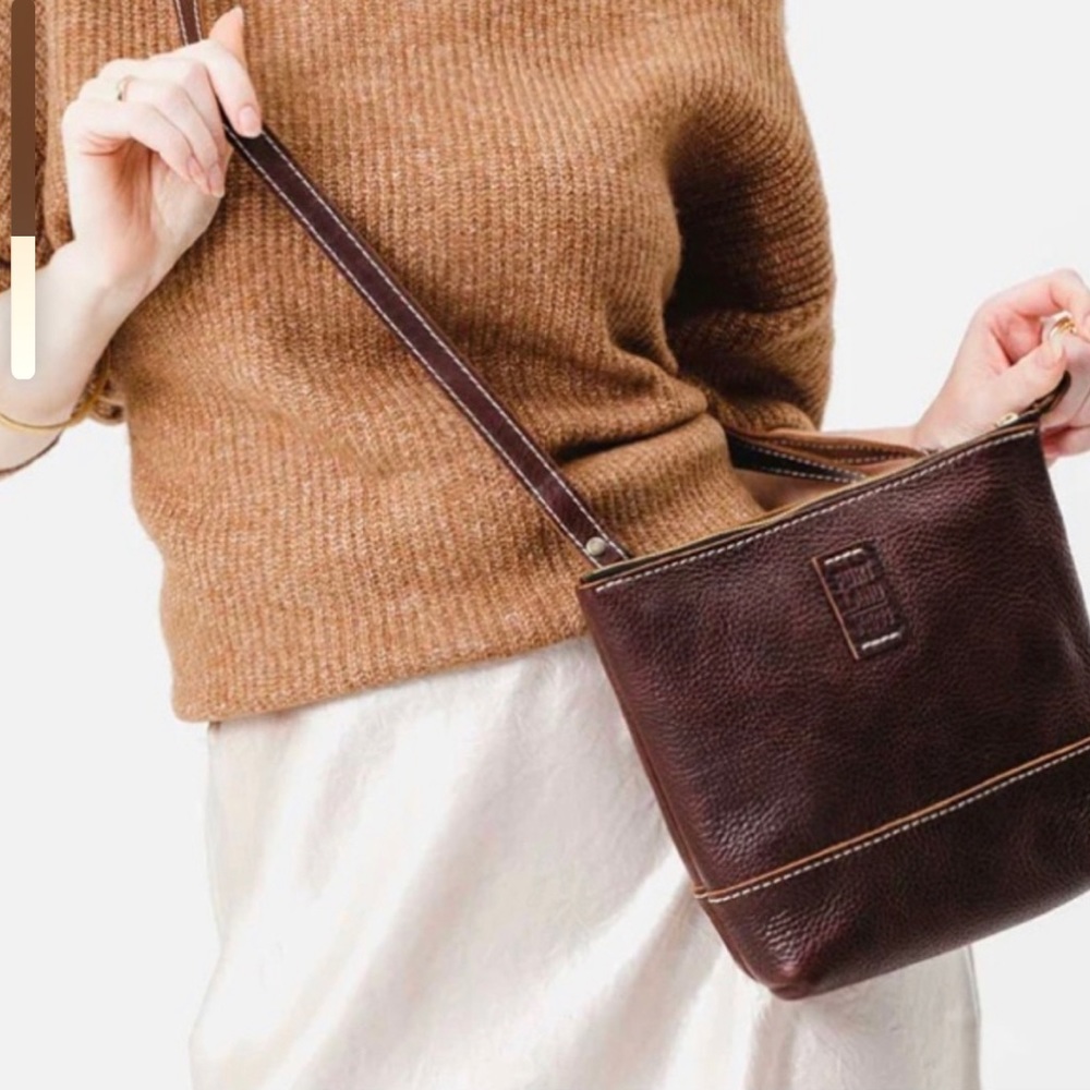 Luxurious NEW Portland Leather Festival Crossbody bag in Coldbrew! - Picture 4 of 4